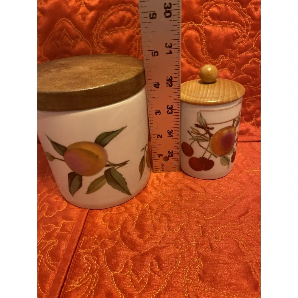 Royal Worcester EVESHAM 4.5